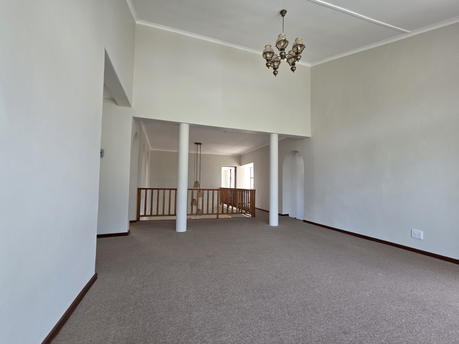 5 Bedroom Property for Sale in Bayview Western Cape